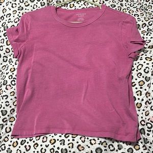 American Eagle Outfitters. Crop Top Tee. Size M.